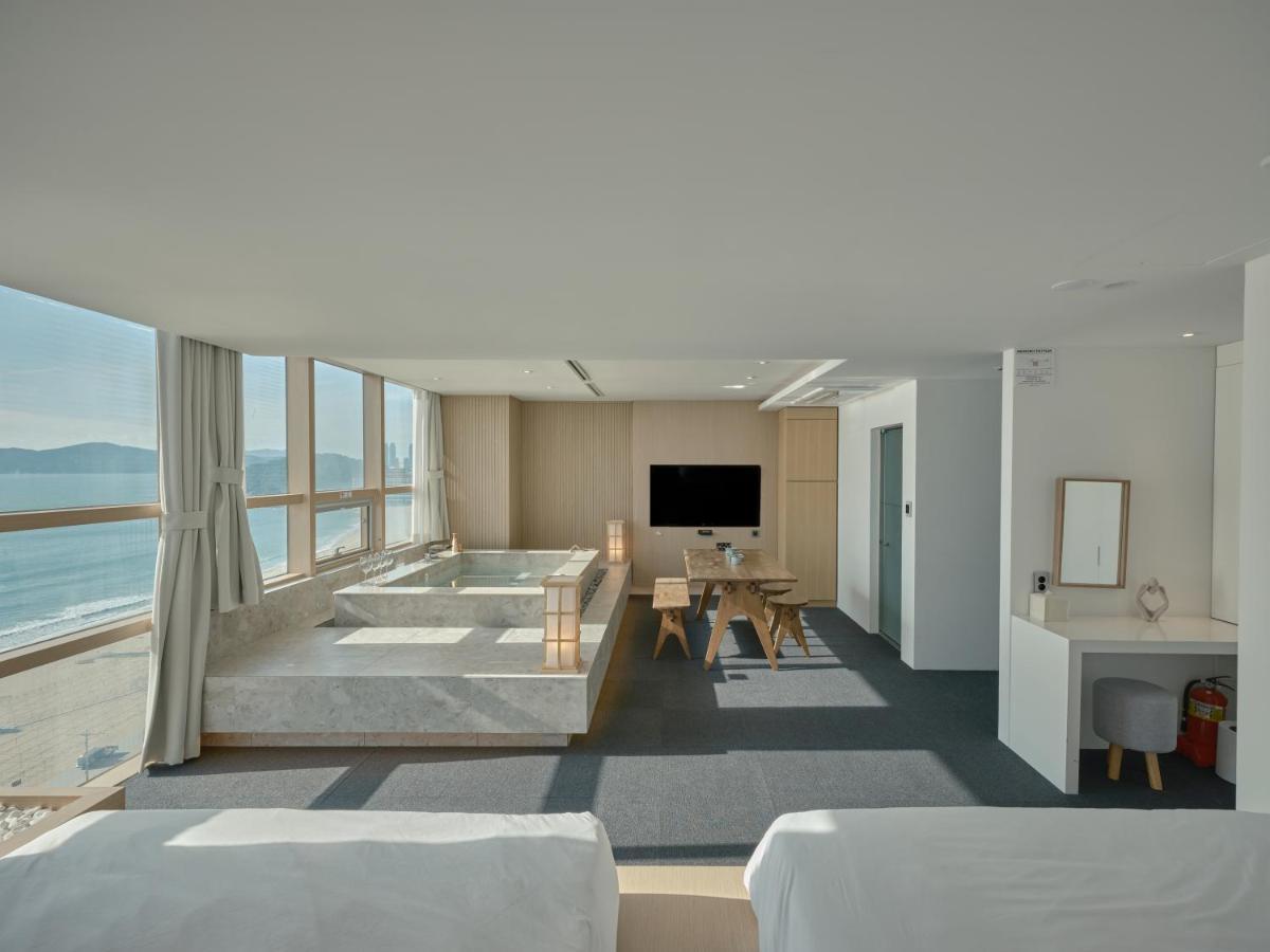 Uh Suite The Haeundae Busan Ngoại thất bức ảnh