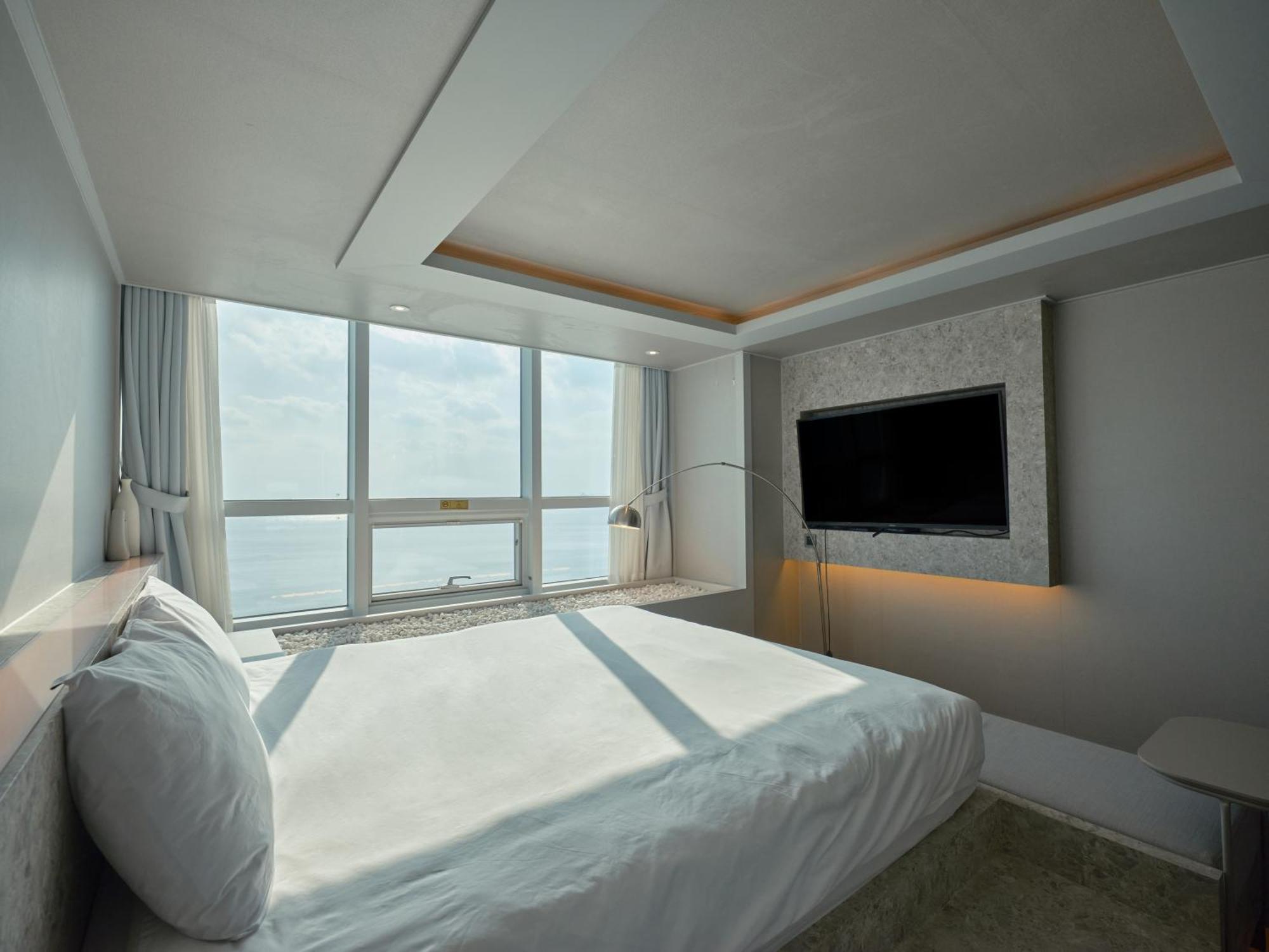 Uh Suite The Haeundae Busan Ngoại thất bức ảnh